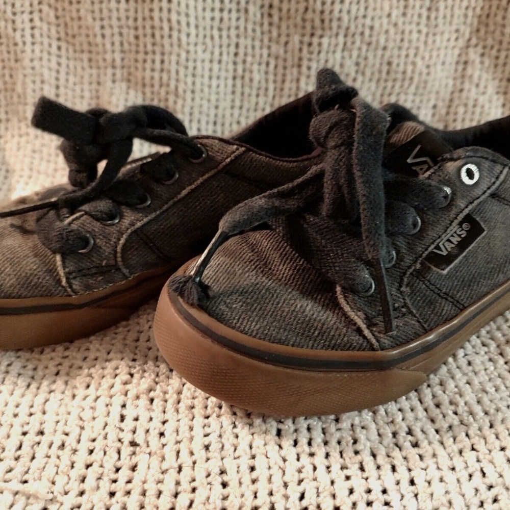 Boys Vans Chukka Low Pro Denim Size 11